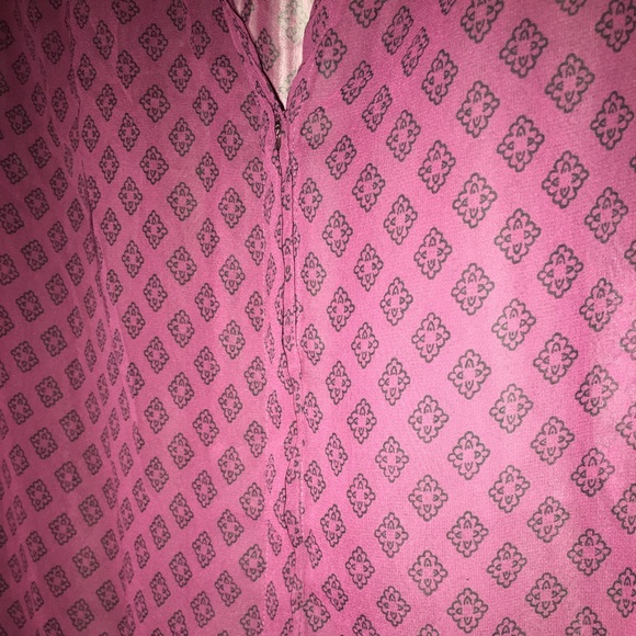 Merlot/Burgundy Diamond Pattern Button Down Blouse - Picture 6 of 12